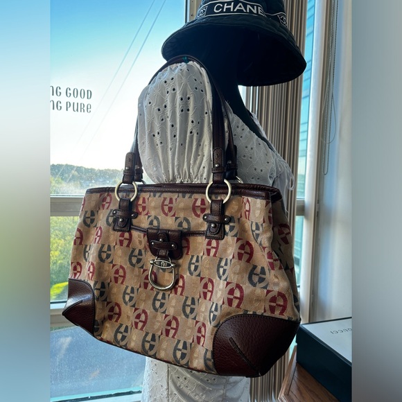 Sale🔥 Authentic Etienne Aigner - Picture 3 of 7